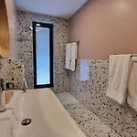 Delta House - Gama * Zára